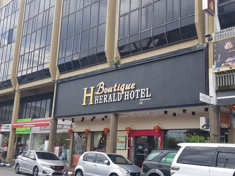 Capital O 89938 Herald Hotel Malacca Buitenkant foto